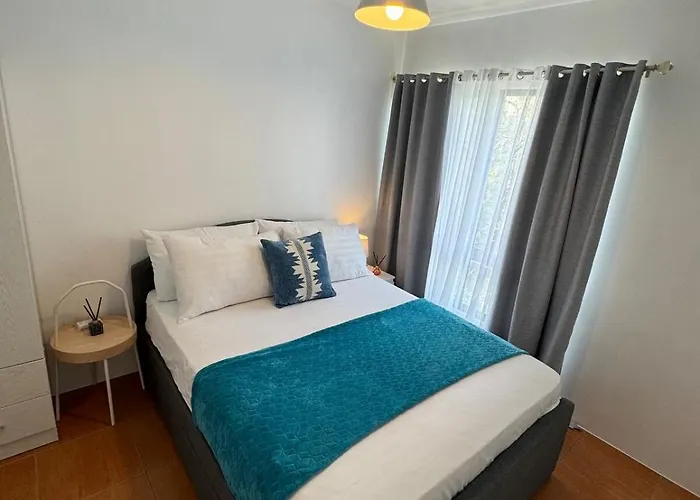 Apartment Modern Minimalist Luxe Retreat 2 Bedroom With Parking Manila