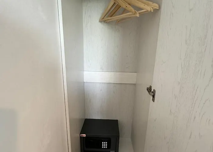 Modern Minimalist Luxe Retreat 2 Bedroom With Parking * Manila