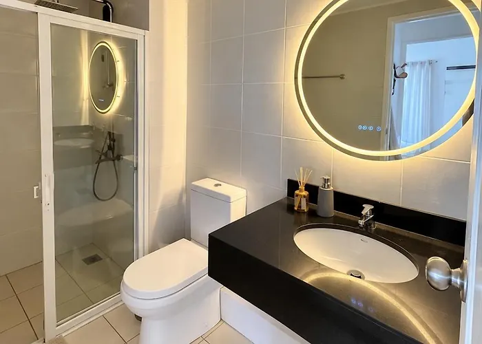 Apartment Modern Luxe 2 Bedroom Free Pool Access Parking And Netflix